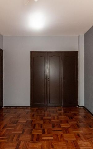 Apartamento à venda com 170m², 4 quartos e 2 vagas Apartamento à venda com 170m², 4 quartos e 2 vagasQuarto 1