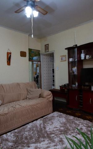 Casa à venda com 130m², 3 quartos e 4 vagas Casa à venda com 130m², 3 quartos e 4 vagasSala