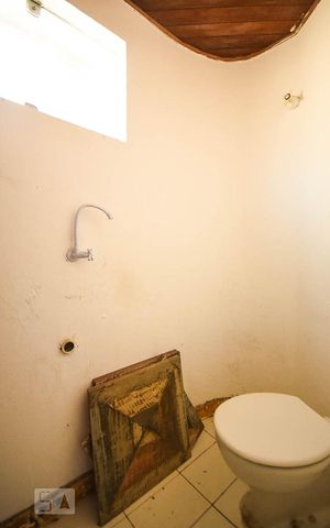 Casa à venda com 150m², 3 quartos e 2 vagas Casa à venda com 150m², 3 quartos e 2 vagasLavabo