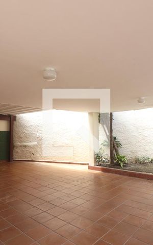 Casa à venda com 220m², 3 quartos e 4 vagasGaragem 