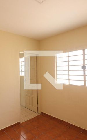 Casa à venda com 220m², 3 quartos e 4 vagasEscritório