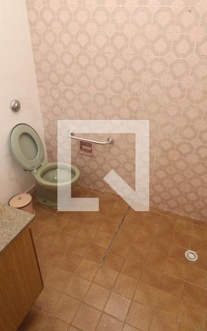 Casa à venda com 220m², 3 quartos e 4 vagasBanheiro 2