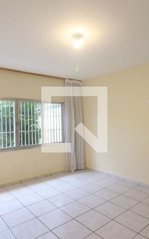 Casa à venda com 220m², 3 quartos e 4 vagasSala 2