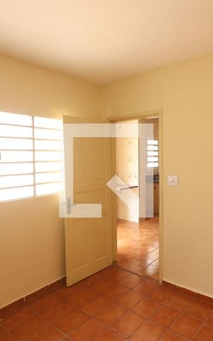 Casa à venda com 220m², 3 quartos e 4 vagasEscritório