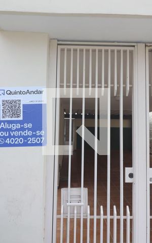 Casa à venda com 220m², 3 quartos e 4 vagasFachada