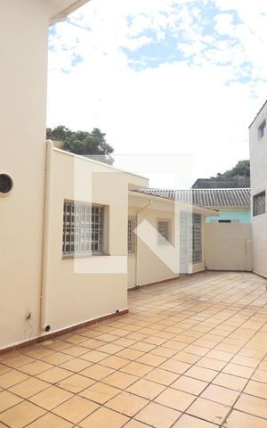 Casa à venda com 220m², 3 quartos e 4 vagasQuintal 