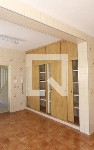 Casa à venda com 220m², 3 quartos e 4 vagasCozinha 