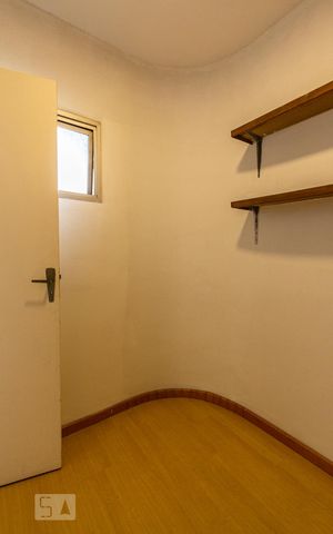 Apartamento para alugar com 80m², 3 quartos e 2 vagas Apartamento para alugar com 80m², 3 quartos e 2 vagasQuarto de Serviço