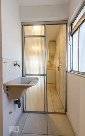 Apartamento para alugar com 80m², 3 quartos e 2 vagas Apartamento para alugar com 80m², 3 quartos e 2 vagasLavanderia