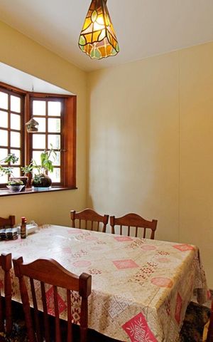 Casa à venda com 430m², 4 quartos e 5 vagas Casa à venda com 430m², 4 quartos e 5 vagasCozinha