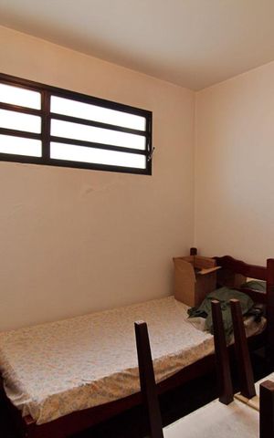 Casa à venda com 430m², 4 quartos e 5 vagas Casa à venda com 430m², 4 quartos e 5 vagasQuarto de Serviço