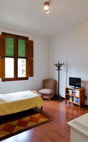 Casa à venda com 430m², 4 quartos e 5 vagas Casa à venda com 430m², 4 quartos e 5 vagasSuíte 4