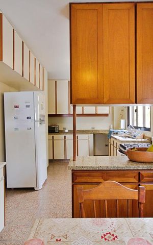 Casa à venda com 430m², 4 quartos e 5 vagas Casa à venda com 430m², 4 quartos e 5 vagasCozinha