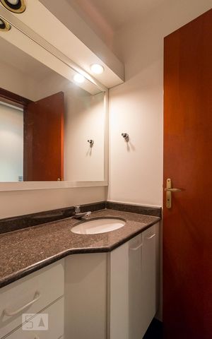 Apartamento à venda com 165m², 4 quartos e 3 vagasLavabo