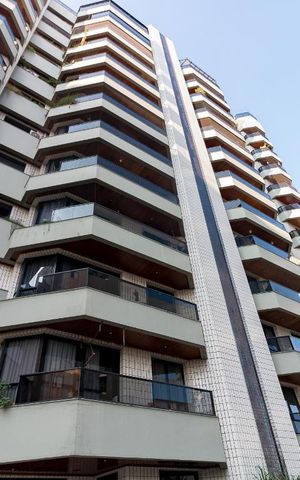 Apartamento à venda com 165m², 4 quartos e 3 vagasFachada do bloco