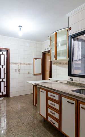 Apartamento à venda com 165m², 4 quartos e 3 vagasCozinha
