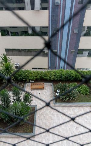 Apartamento à venda com 165m², 4 quartos e 3 vagasVista varanda sala