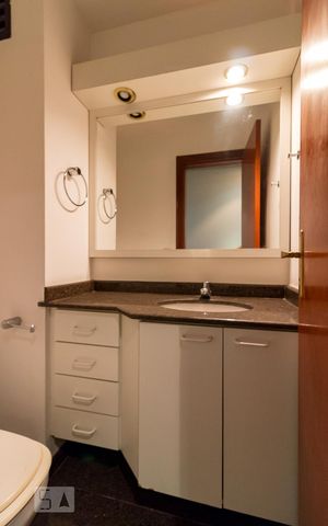 Apartamento à venda com 165m², 4 quartos e 3 vagasLavabo