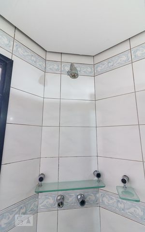 Apartamento à venda com 165m², 4 quartos e 3 vagasBanheiro quarto 2 suíte - chuveiro