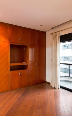 Apartamento à venda com 165m², 4 quartos e 3 vagasQuarto 4 suíte