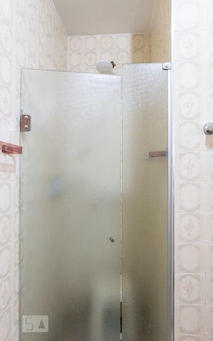 Casa à venda com 300m², 3 quartos e 2 vagas Casa à venda com 300m², 3 quartos e 2 vagasBanheiro Social