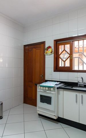 Casa à venda com 154m², 3 quartos e 2 vagasCozinha