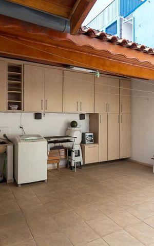 Casa à venda com 154m², 3 quartos e 2 vagasÁrea de serviço