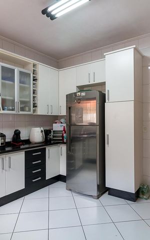 Casa à venda com 154m², 3 quartos e 2 vagasCozinha