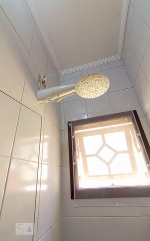 Casa à venda com 154m², 3 quartos e 2 vagasBanheiro social - chuveiro