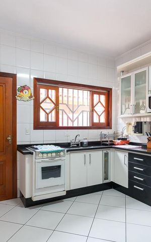 Casa à venda com 154m², 3 quartos e 2 vagasCozinha