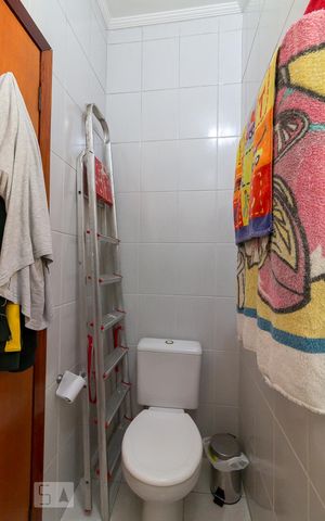 Casa à venda com 154m², 3 quartos e 2 vagasBanheiro social