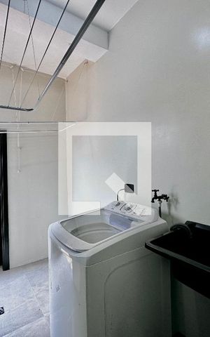 Casa à venda com 140m², 2 quartos e 2 vagas Casa à venda com 140m², 2 quartos e 2 vagasÁrea de Serviço