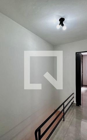 Casa à venda com 140m², 2 quartos e 2 vagas Casa à venda com 140m², 2 quartos e 2 vagasCorredor Quartos