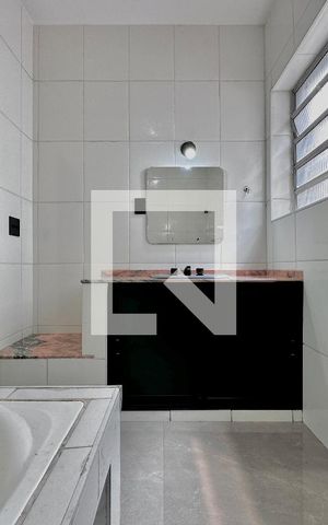 Casa à venda com 140m², 2 quartos e 2 vagas Casa à venda com 140m², 2 quartos e 2 vagasBanheiro