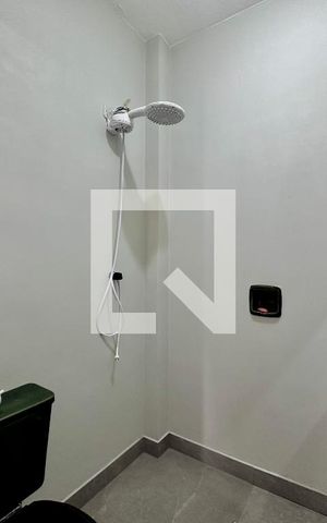 Casa à venda com 140m², 2 quartos e 2 vagas Casa à venda com 140m², 2 quartos e 2 vagasBanheiro Área de Serviço