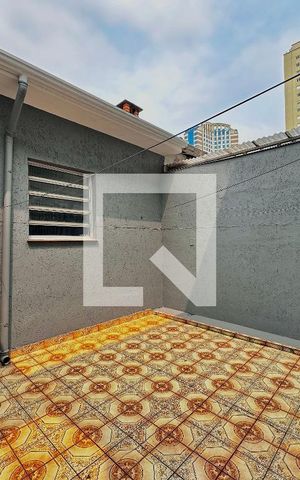 Casa à venda com 140m², 2 quartos e 2 vagas Casa à venda com 140m², 2 quartos e 2 vagasQuintal