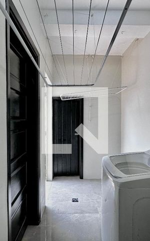 Casa à venda com 140m², 2 quartos e 2 vagas Casa à venda com 140m², 2 quartos e 2 vagasÁrea de Serviço