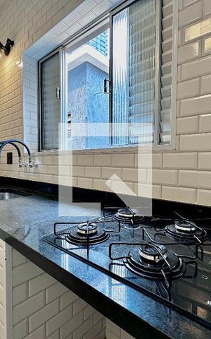 Casa à venda com 140m², 2 quartos e 2 vagas Casa à venda com 140m², 2 quartos e 2 vagasCozinha