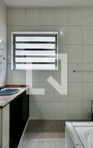 Casa à venda com 140m², 2 quartos e 2 vagas Casa à venda com 140m², 2 quartos e 2 vagasBanheiro