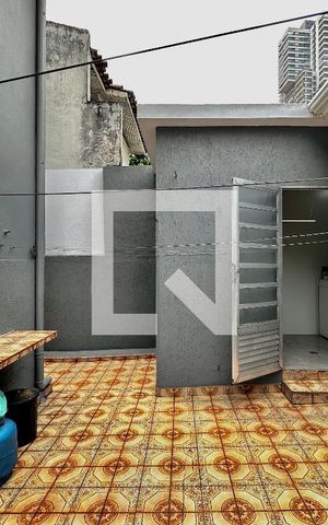 Casa à venda com 140m², 2 quartos e 2 vagas Casa à venda com 140m², 2 quartos e 2 vagasQuintal