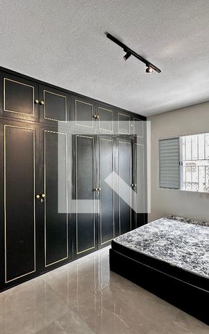 Casa à venda com 140m², 2 quartos e 2 vagas Casa à venda com 140m², 2 quartos e 2 vagasQuarto 1