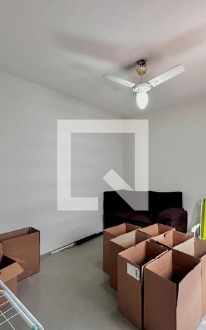 Casa à venda com 140m², 2 quartos e 2 vagas Casa à venda com 140m², 2 quartos e 2 vagasQuarto Área de Serviço