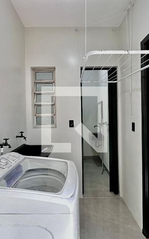 Casa à venda com 140m², 2 quartos e 2 vagas Casa à venda com 140m², 2 quartos e 2 vagasÁrea de Serviço