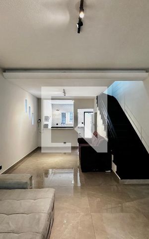Casa à venda com 140m², 2 quartos e 2 vagas Casa à venda com 140m², 2 quartos e 2 vagasSala