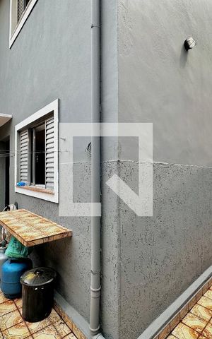 Casa à venda com 140m², 2 quartos e 2 vagas Casa à venda com 140m², 2 quartos e 2 vagasQuintal