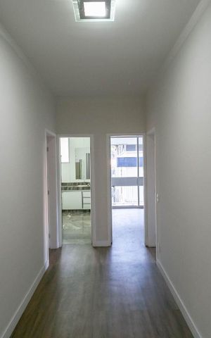 Apartamento à venda com 430m², 4 quartos e 3 vagas Apartamento à venda com 430m², 4 quartos e 3 vagasCorredor