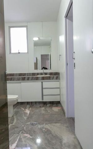 Apartamento à venda com 430m², 4 quartos e 3 vagas Apartamento à venda com 430m², 4 quartos e 3 vagasBanheiro