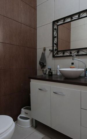 Casa à venda com 250m², 2 quartos e sem vagabanheiro