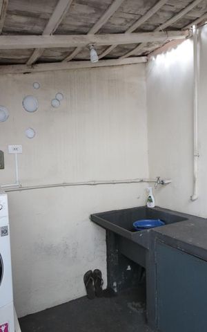 Casa à venda com 250m², 2 quartos e sem vagaarea de serviço