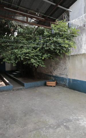 Casa à venda com 250m², 2 quartos e sem vagaquintal
